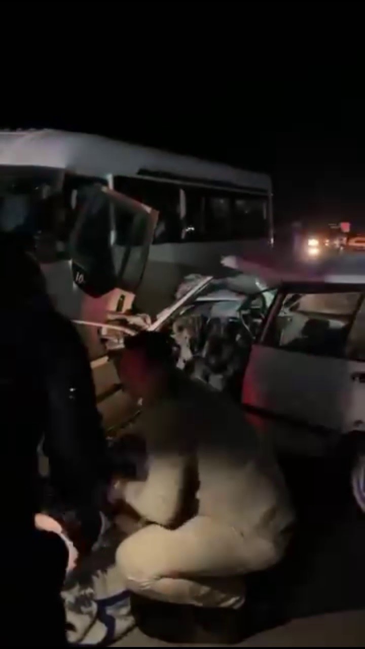 Uzundere’de Feci Kaza: 1’i Ağır 2 Yaralı