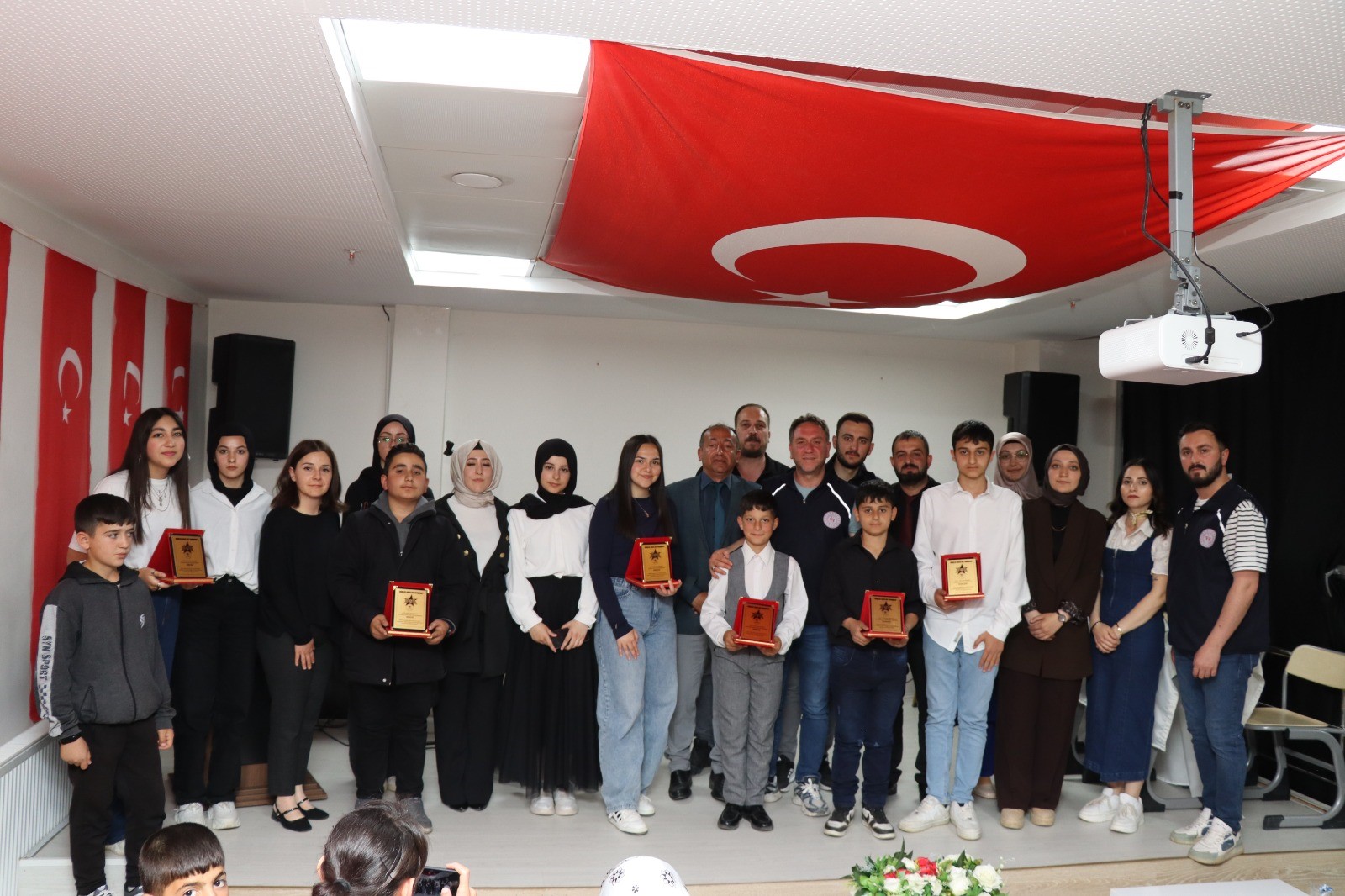 Erzurum Oltu’da Gençlik Merkezi’nden Renkli Ses Yarışması