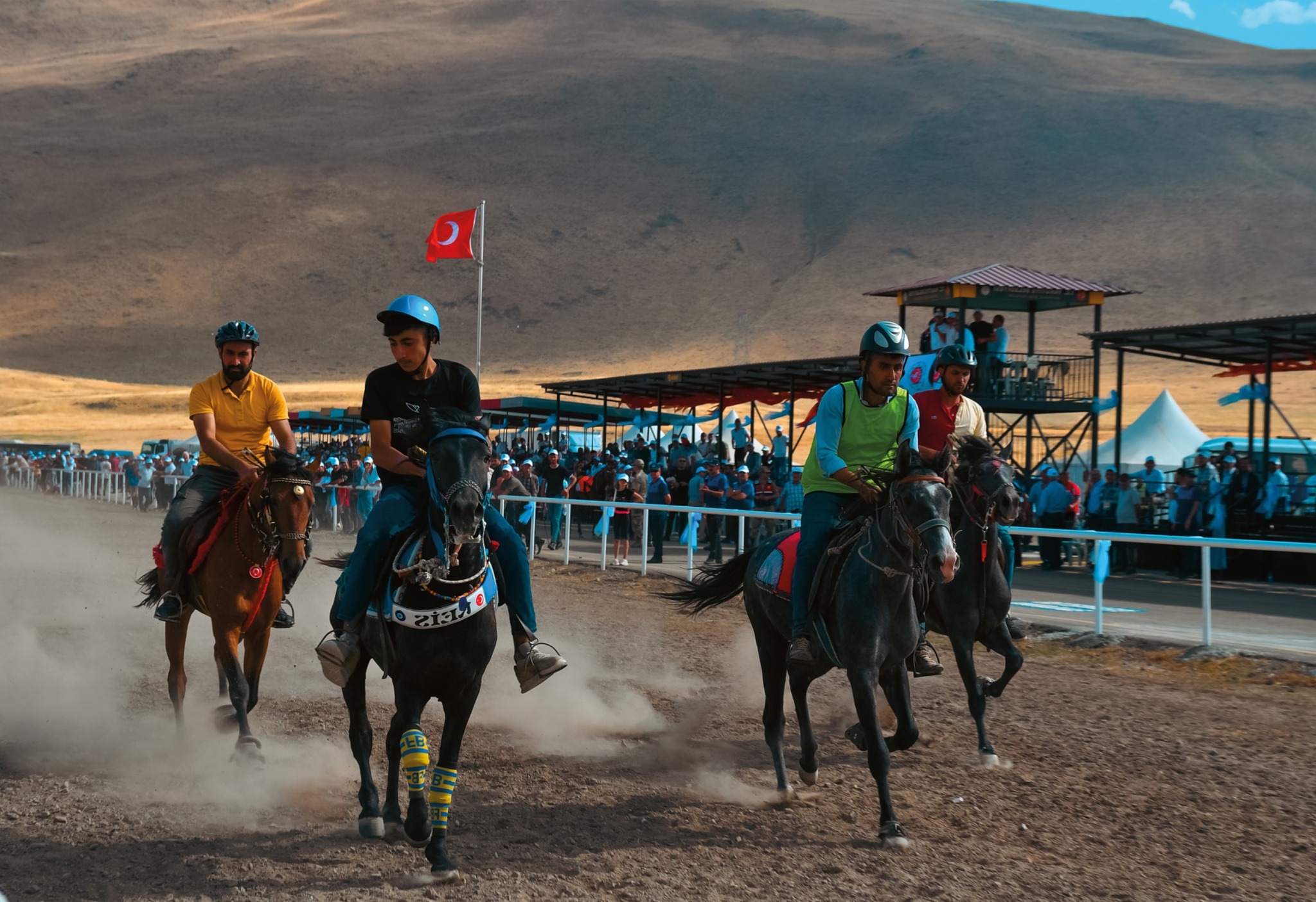 Yosh va etuk fotosuratlar