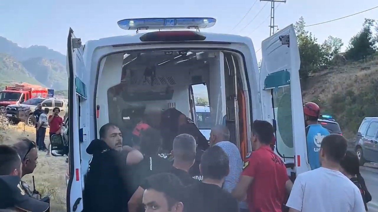 Tunceli’de Pülümür Çayı’na Giren Genç Boğularak Hayatını Kaybetti