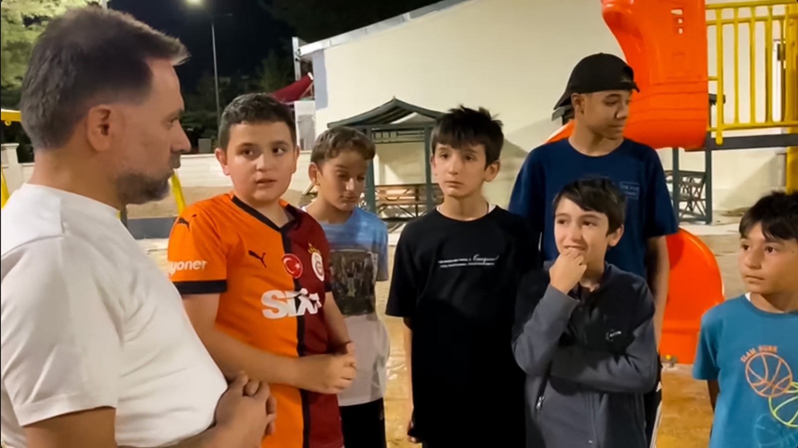 Başkan Mahmut Uçar, Gençleri Dinledi: Park Yeniden Dizayn Ediliyor