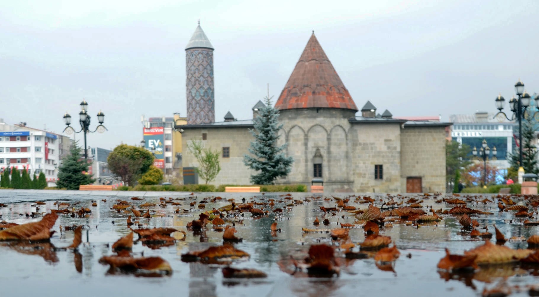 Erzurum İçin Kuvvetli Rüzgar Uyarısı! Meteoroloji’den Vatandaşlara “Dikkatli Olun” Çağrısı