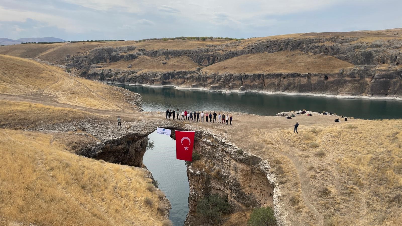 ELDAK’tan Sonbahar Yürüyüşü: Saklıkapı ve Karaleylek Kanyonları Büyüledi