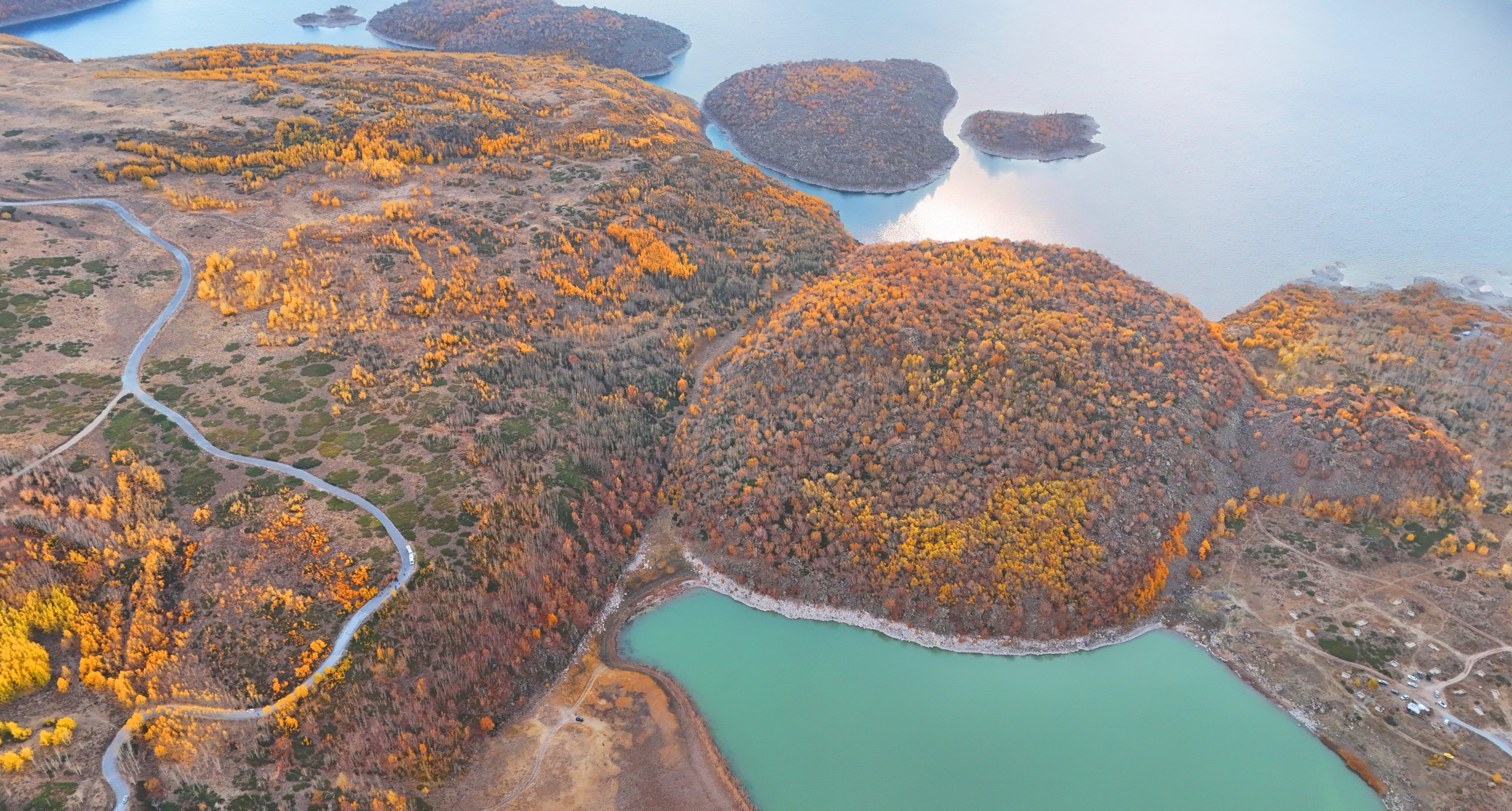 Nemrut Kalderası Sonbaharda Altın Sarısına Büründü