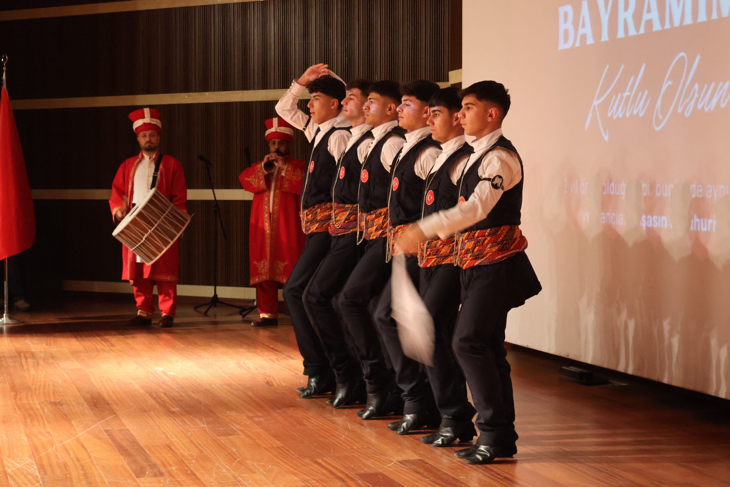 Erzurum’da Cumhuriyet Bayramı’nın 102. Yılı Coşkuyla Kutlandı