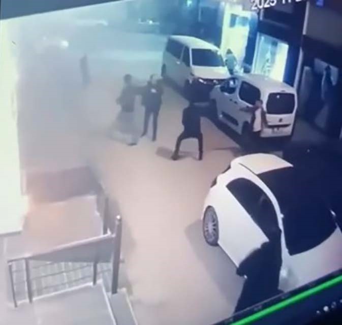 Van’da Otelde Silahlı Kavga: Baba ile Oğlu Hayatını Kaybetti