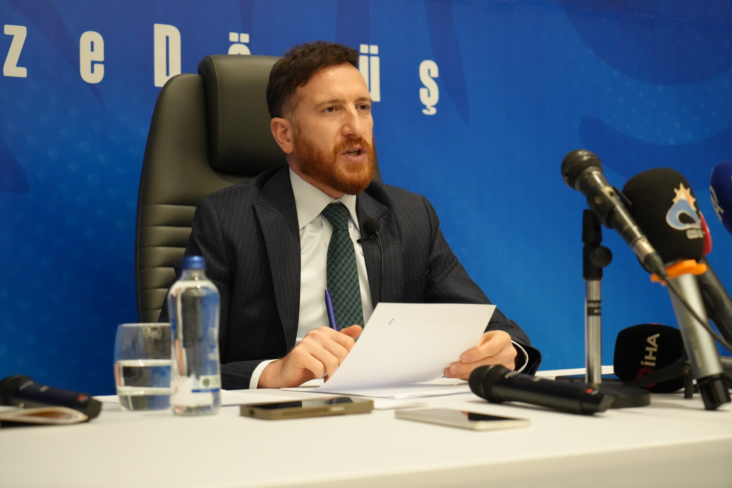 ERZURUMSPOR FK BAŞKANI AHMET DAL: “EN FAZLA DARBE YİYEN KULÜPLERDEN BİRİYİZ”