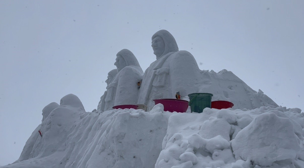 Sarıkamış Şehitleri Kardan Heykellerle Anılıyor