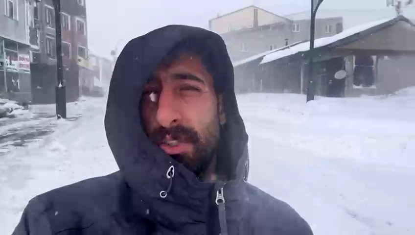 Erzurum Karayazı’da Fırtına ve Dondurucu Soğuk Hayatı Olumsuz Etkiliyor