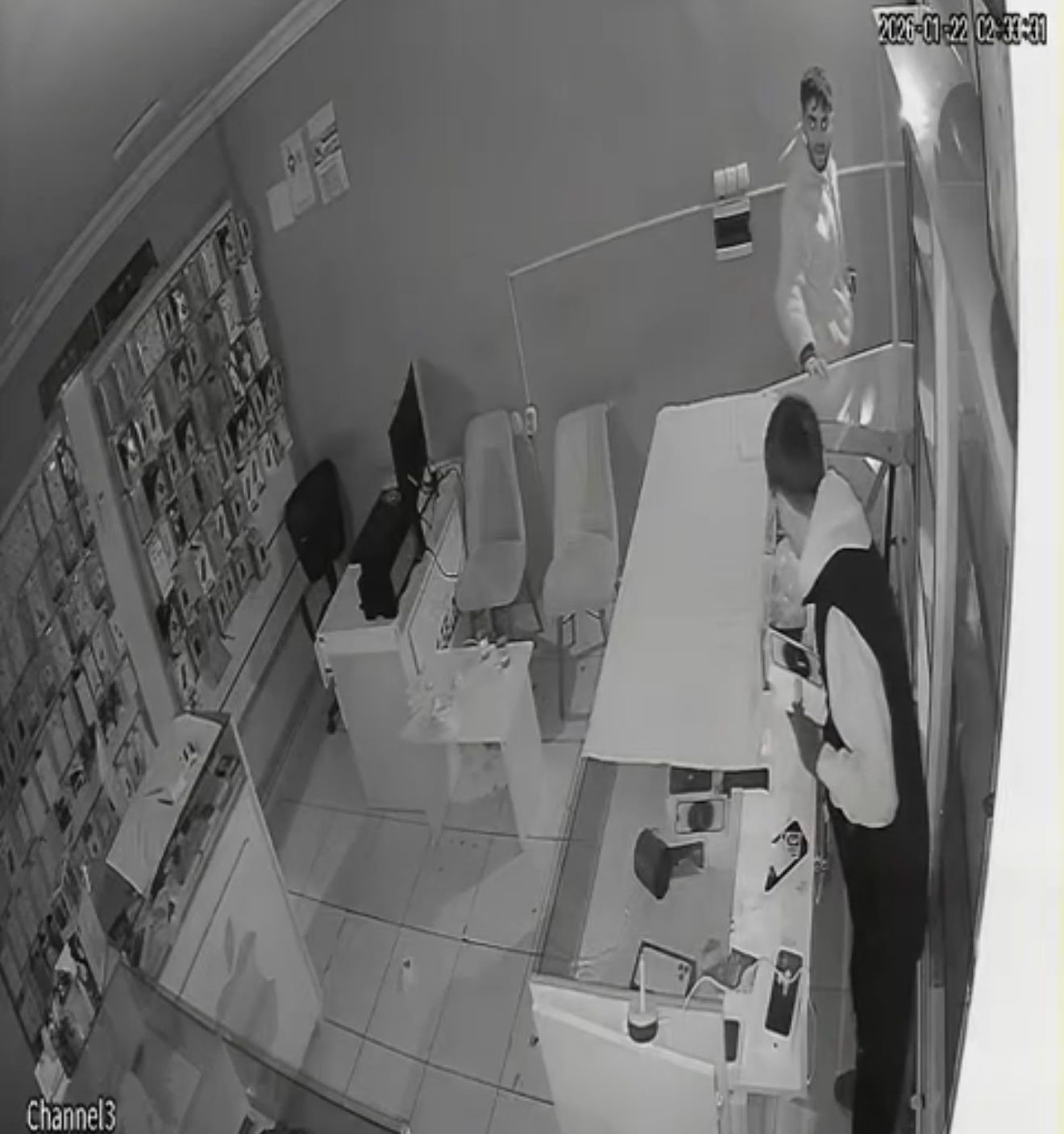 Hırsızlık Kamerada: Iğdır’da Gece Yarısı Şok Olay”