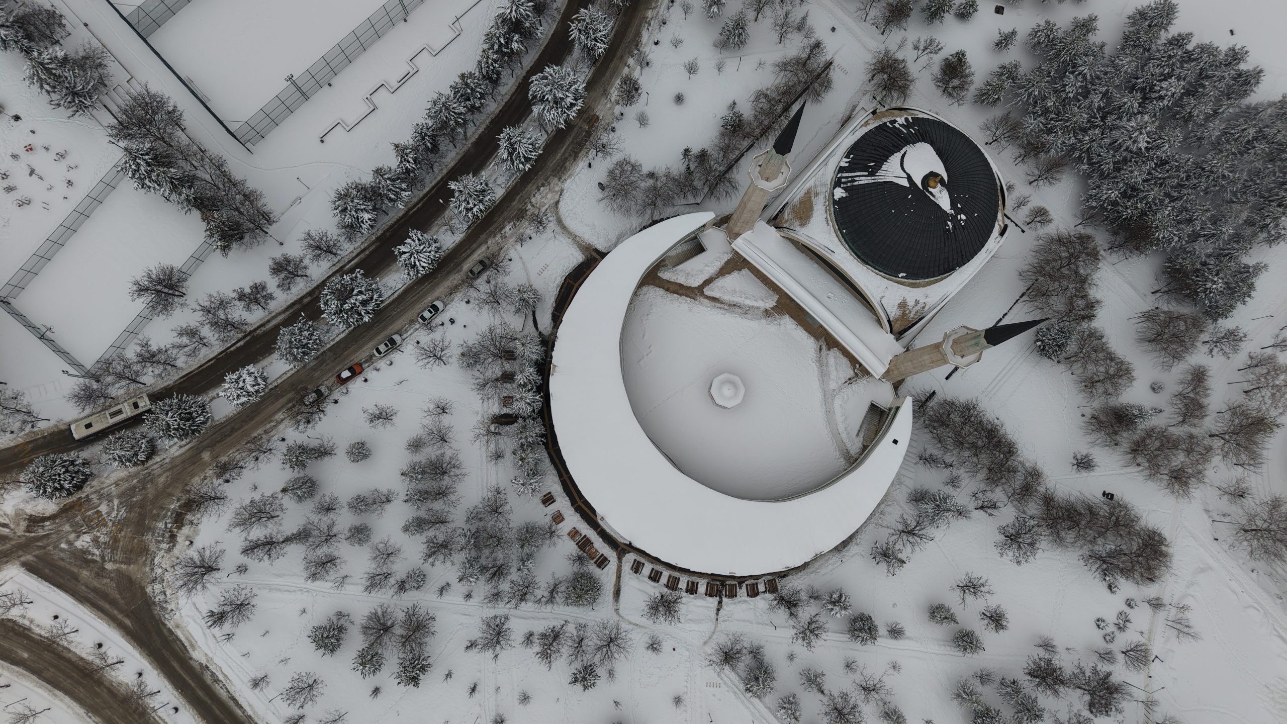 Şehir Ortasında Beyaz Mucize: Elazığ’da Kar Cenneti”