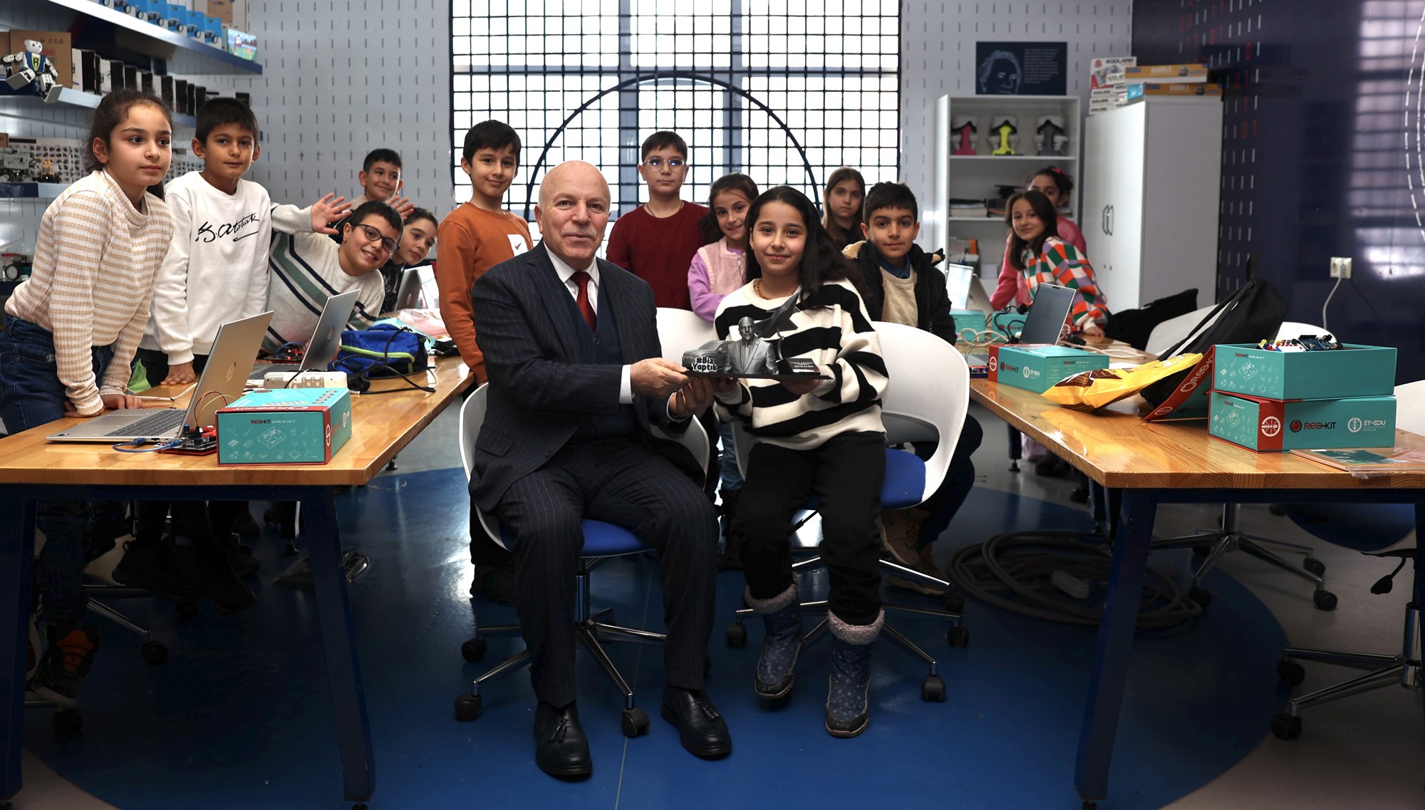 “Bilim Erzurum Atölyeleri Başkan Sekmen’i Büyüledi”