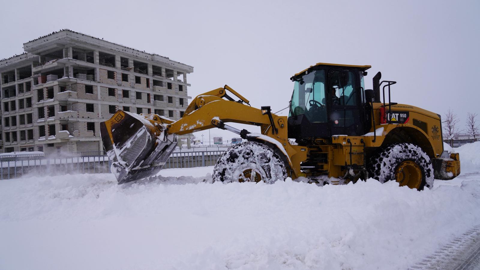 PALANDÖKEN BELEDİYESİ SAHAYA İNDİ