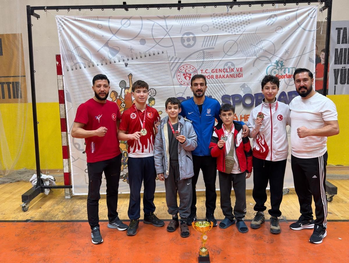 Okul Sporları Kick Boks Türkiye Şampiyonası’na Erzurum Damgası