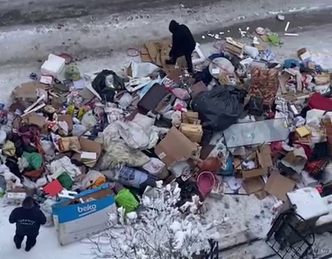 Erzurum’da Çöplerle Dolu Ev Temizlendi: 73 Yaşındaki M.A.’nın Evinde Kapsamlı Tahliye ve Temizlik Çalışması Gerçekleştirildi