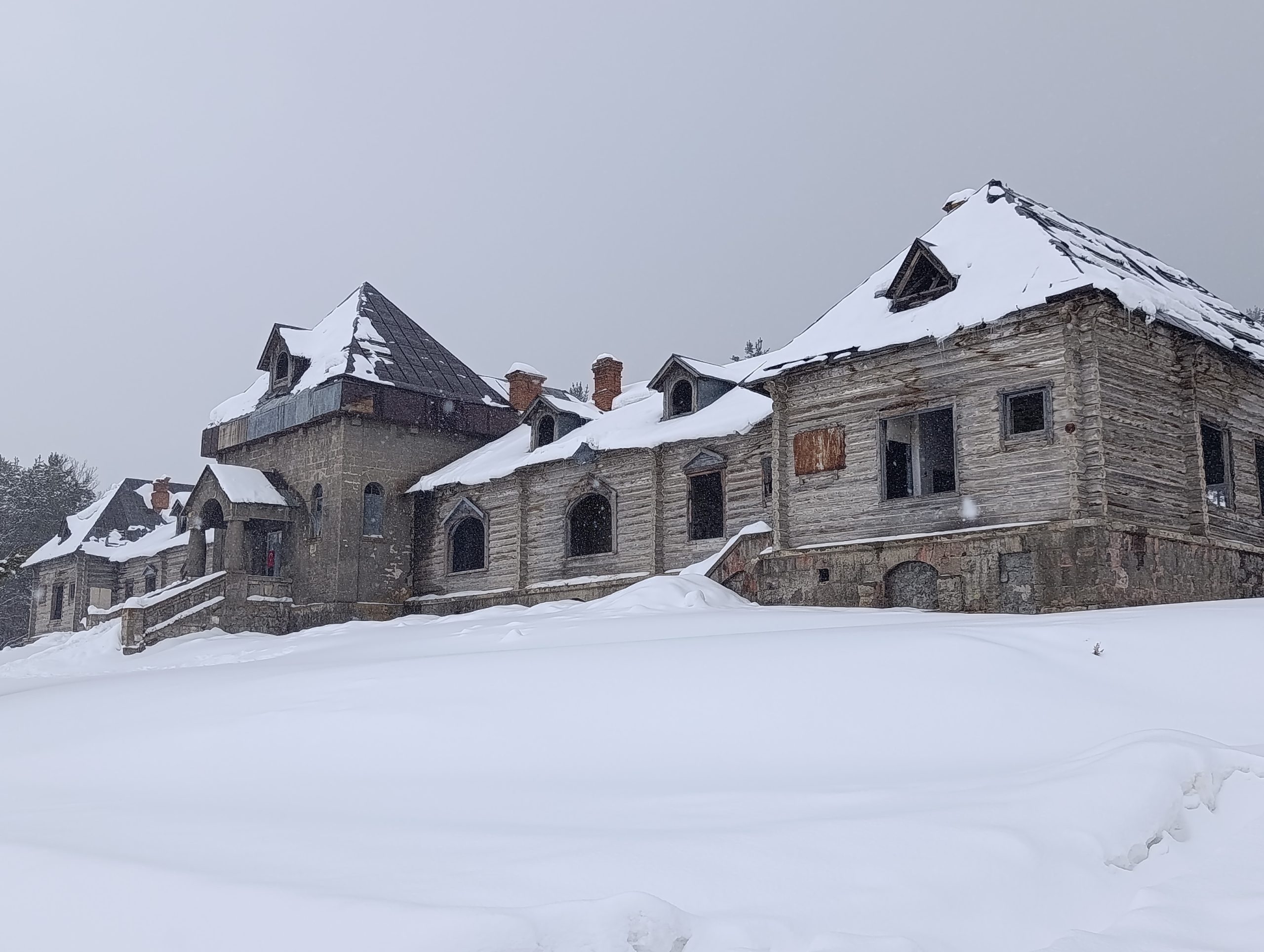 Çar’ın Av Köşkü Yok Olma Tehlikesiyle Karşı Karşıya
