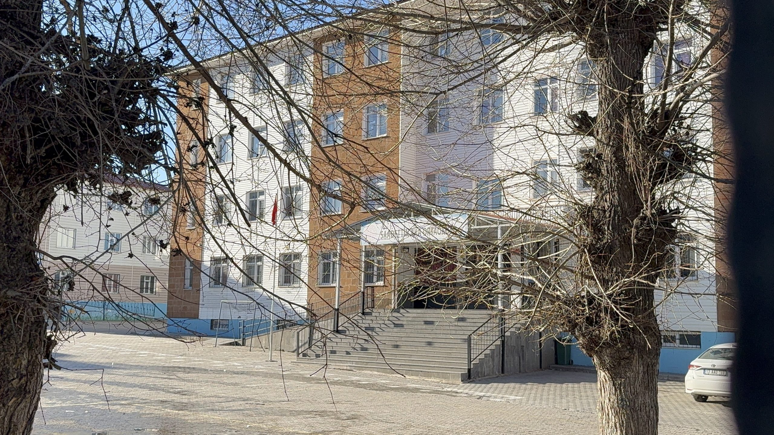 Tatvan’da Okulda Veli Şiddeti İddiası: Soruşturma Sürüyor