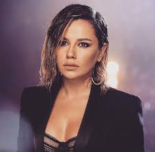 Vokalden Solo Yıldızlığa “MERVE ÖZBEY”