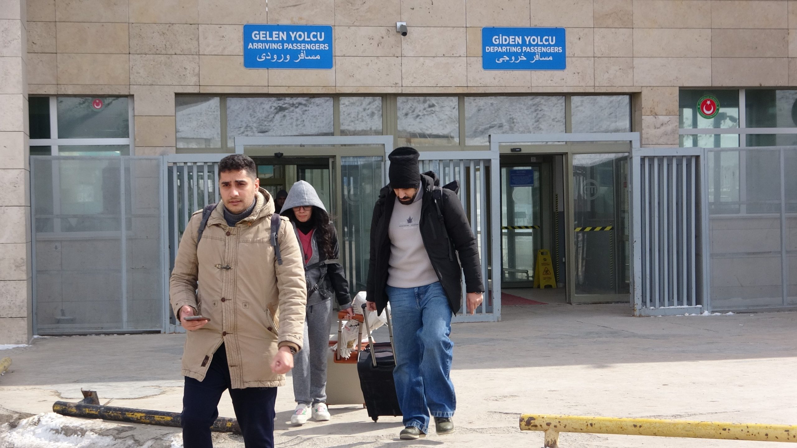 İsrail ve ABD’nin İran’a Yönelik Saldırıları Sonrasında Türkiye-İran Sınırında Geçişler Kontrollü Şekilde Devam Ediyor