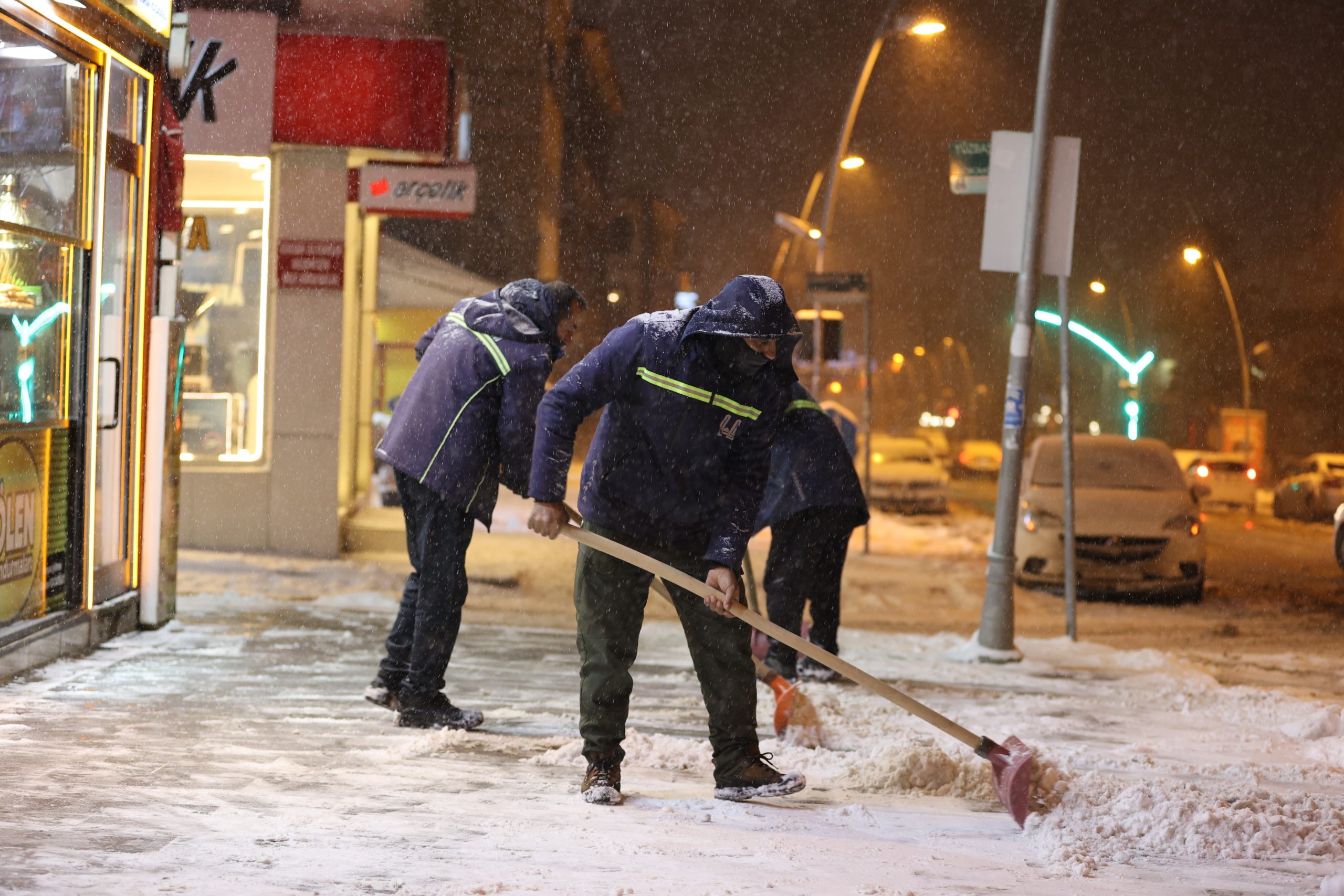 Erzurum ve Çevresinde Buzlanma, Don Olayı ve Çığ Tehlikesi Uyarısı