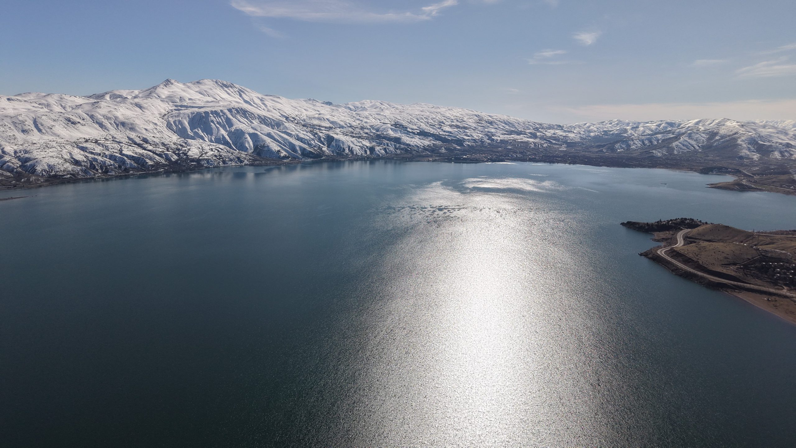 Hazar Gölü ve Hazarbaba Dağı’nda Kartpostallık Kış Manzarası