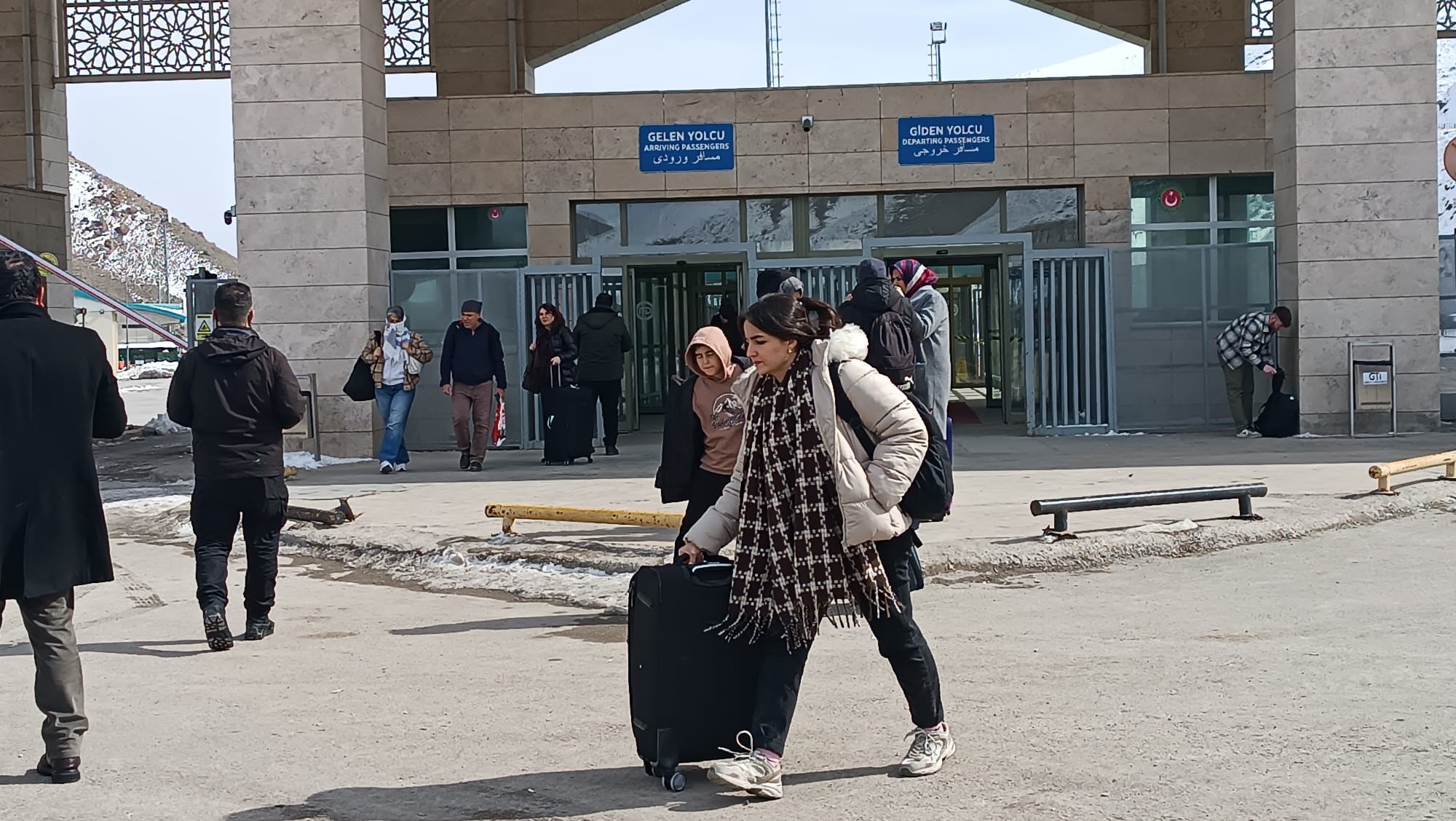 İranlılar Kapıköy Sınır Kapısı’ndan Ülkelerine Dönüyor