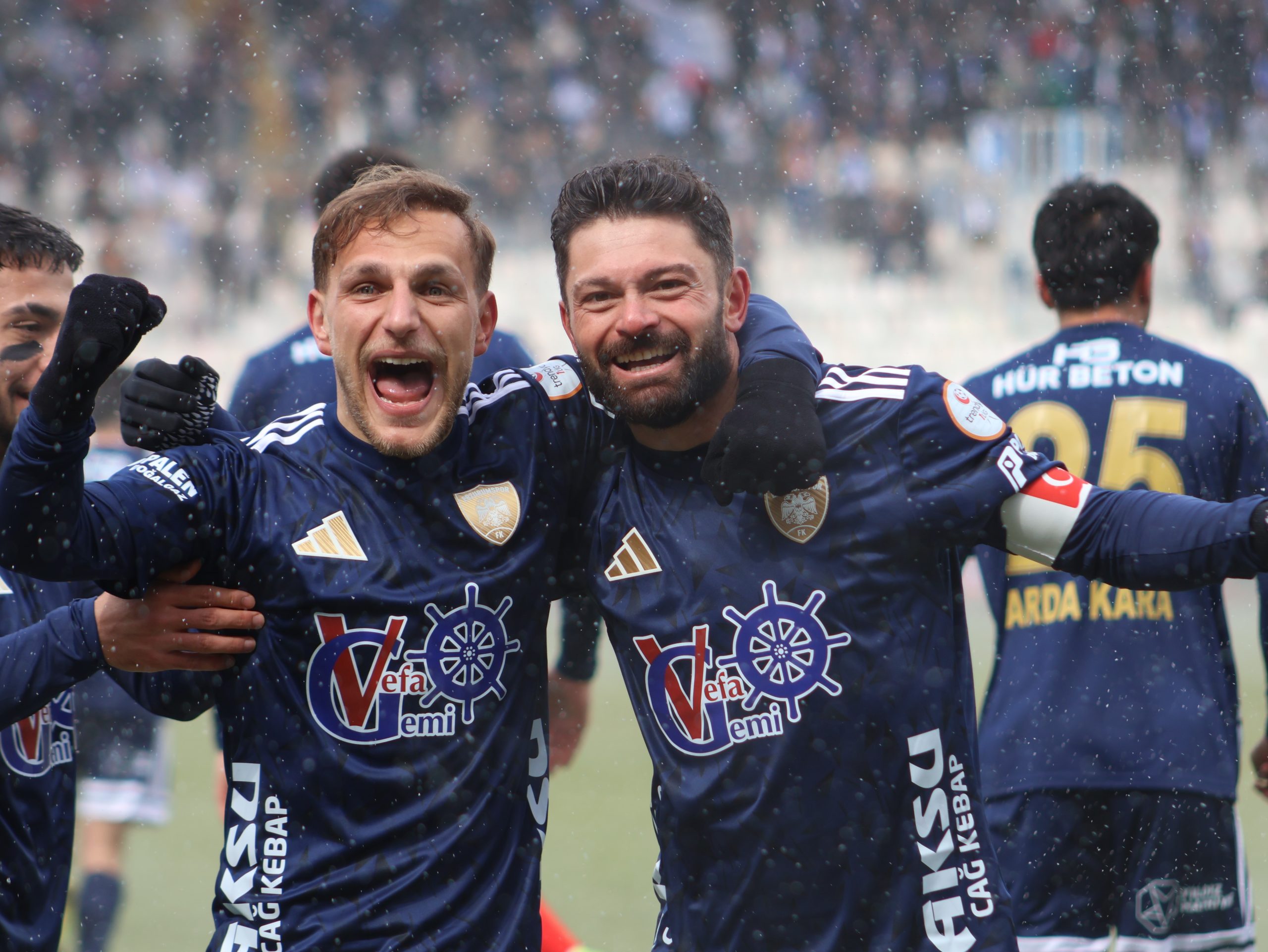 Erzurumspor’dan güç gösterisi: Manisa FK’ya 8 gollü darbe