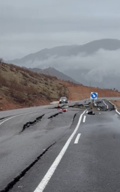 Hakkari’de Yeni Yapılan Yol Kısa Sürede Çöktü: Bölge Halkı Tepkili