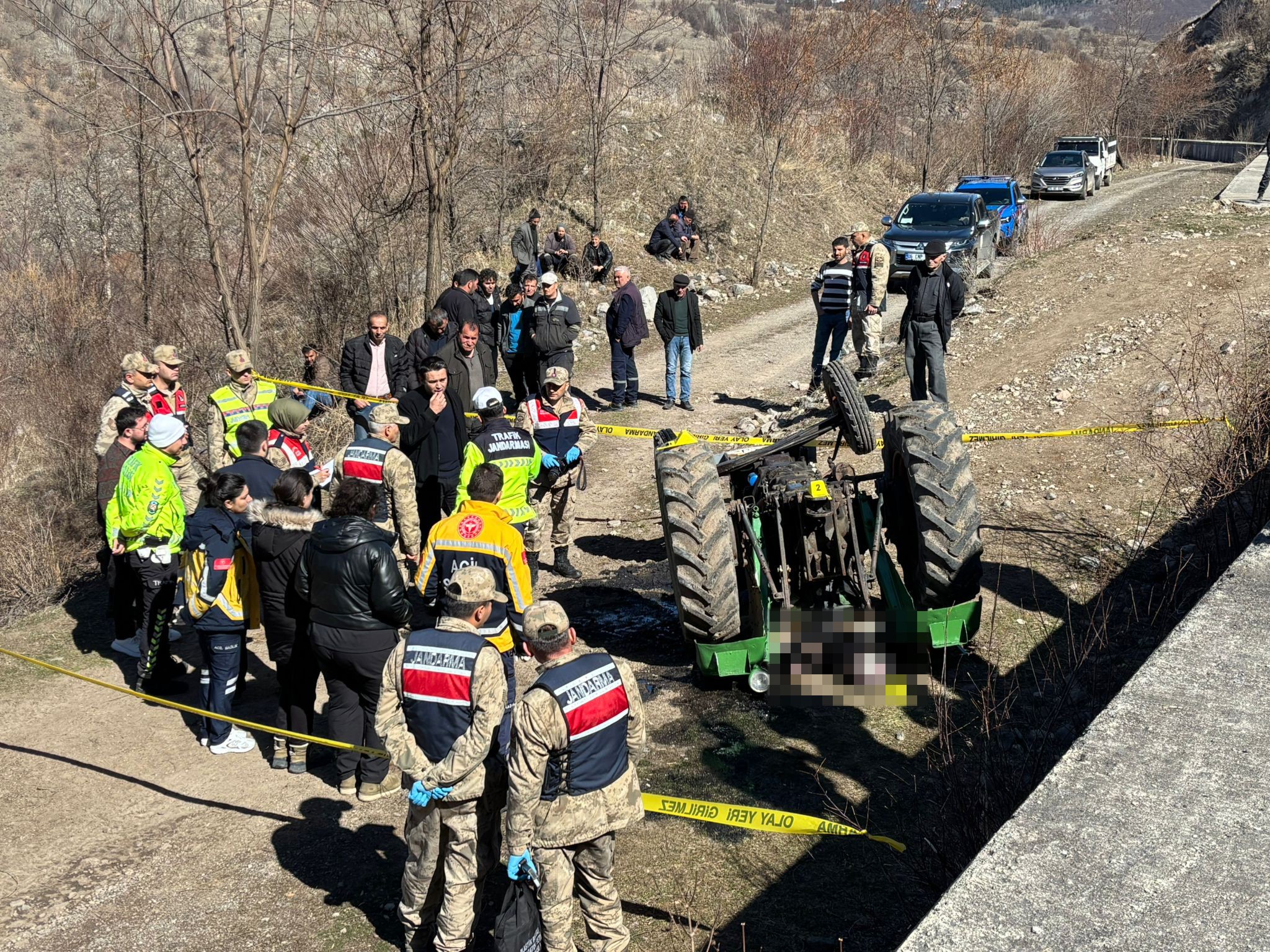 Ardahan Posof’ta Traktör Faciası: 59 Yaşındaki Sürücü Hayatını Kaybetti