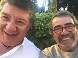 Selçuk Yöntem’in Sanat Yolculuğu: Tiyatrodan Ekranlara Uzanan Başarı Hikâyesi