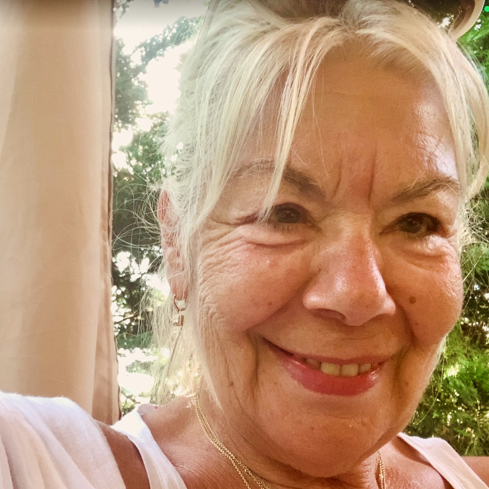 Türk Pop Müziğinin Görünmeyen Mimarı: Şehrazat’ın Sanat Yolculuğu