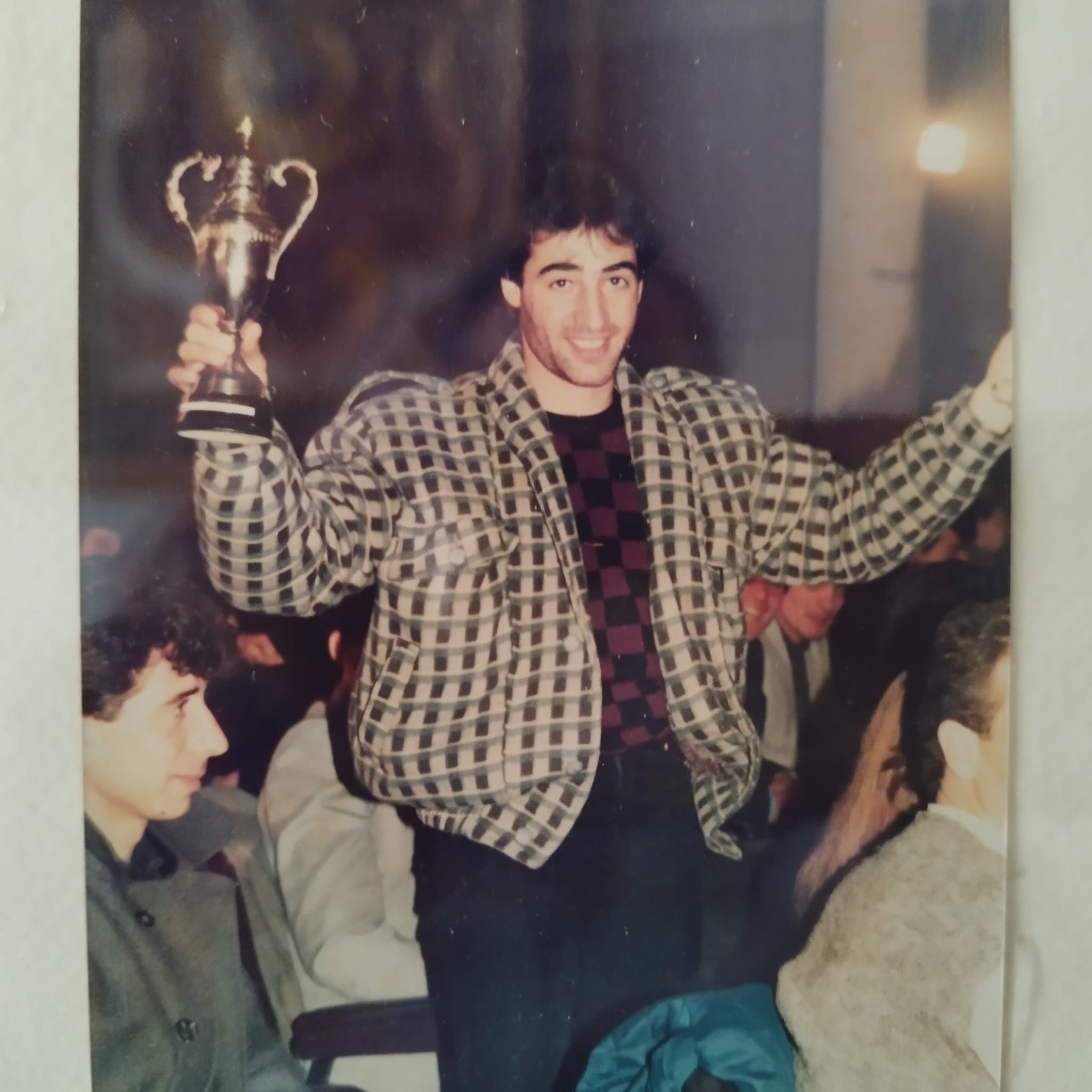 Erzurum’un Yetiştirdiği Bir Futbol Adamı: Sahadan Kenar Çizgisine Uzanan Adanmış Bir Ömür