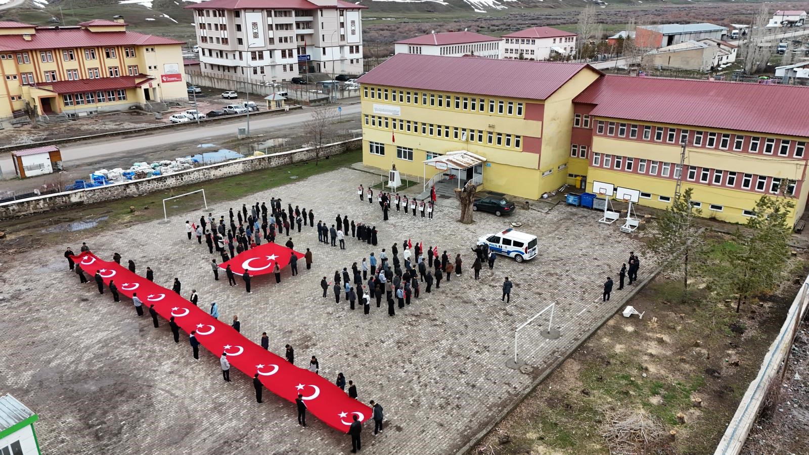 Sessiz Yoklamada Yankılanan “Burada”: Tekman’da Yürekleri Dağlayan Anma