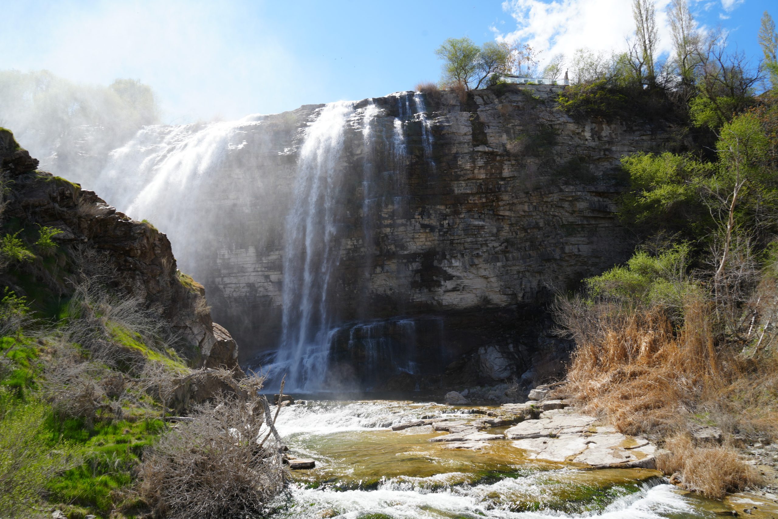 Tortum Şelalesi, Baharın Gelmesiyle Görsel Şölene Dönüştü