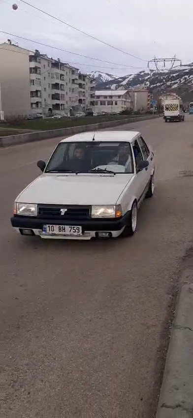 Erzurum’da Trafikte Tehlikeli Anlar: Ters Yönden Giden Sürücü Tepki Çekti