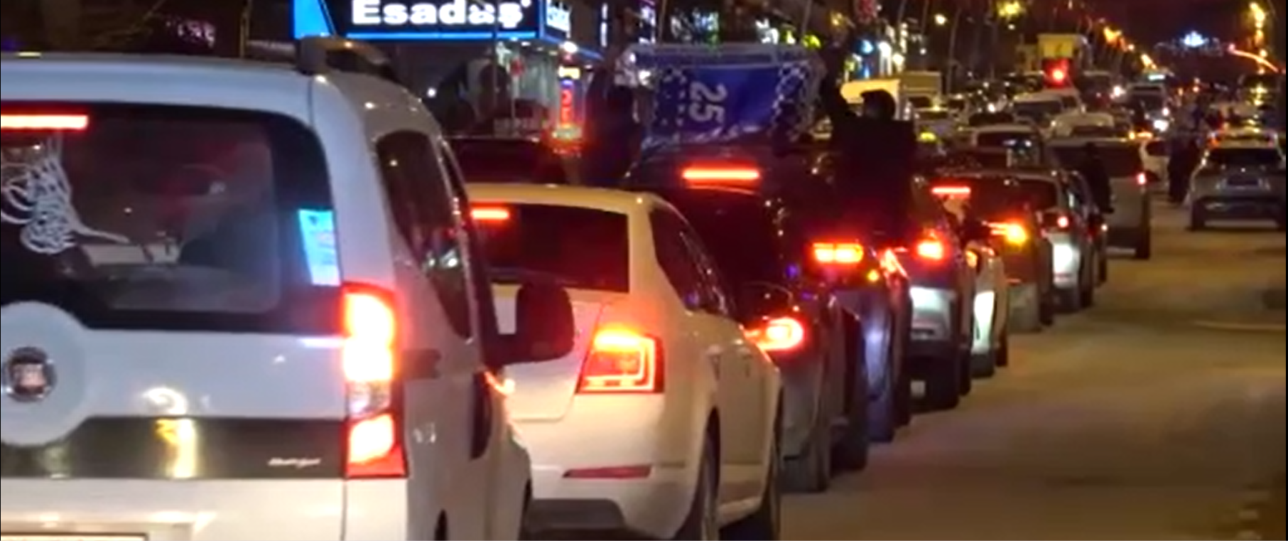 Erzurumspor FK, İstanbulspor’u 1-0 Yenerek Liderliğini Sürdürdü; Şehirde Coşku Zirveye Ulaştı