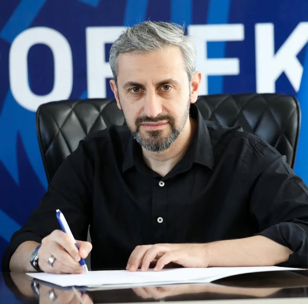 Erzurumspor FK’da Serkan Özbalta Farkı! Mavi-Beyazlılar Süper Lig’e Damga Vurarak Yükseldi