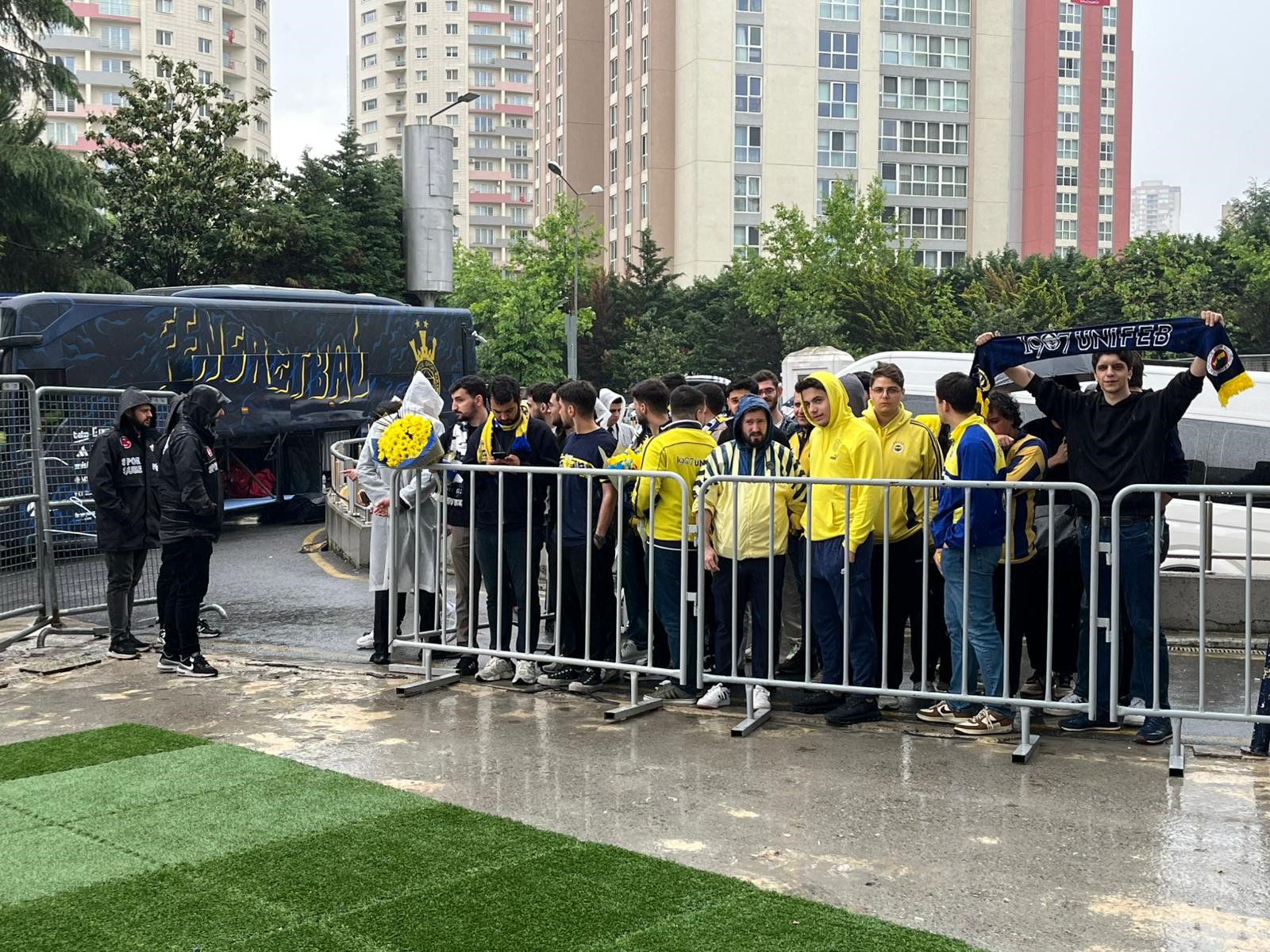 Sarı Lacivertliler Atina Yolcusu: Kupaya Son İki Adım