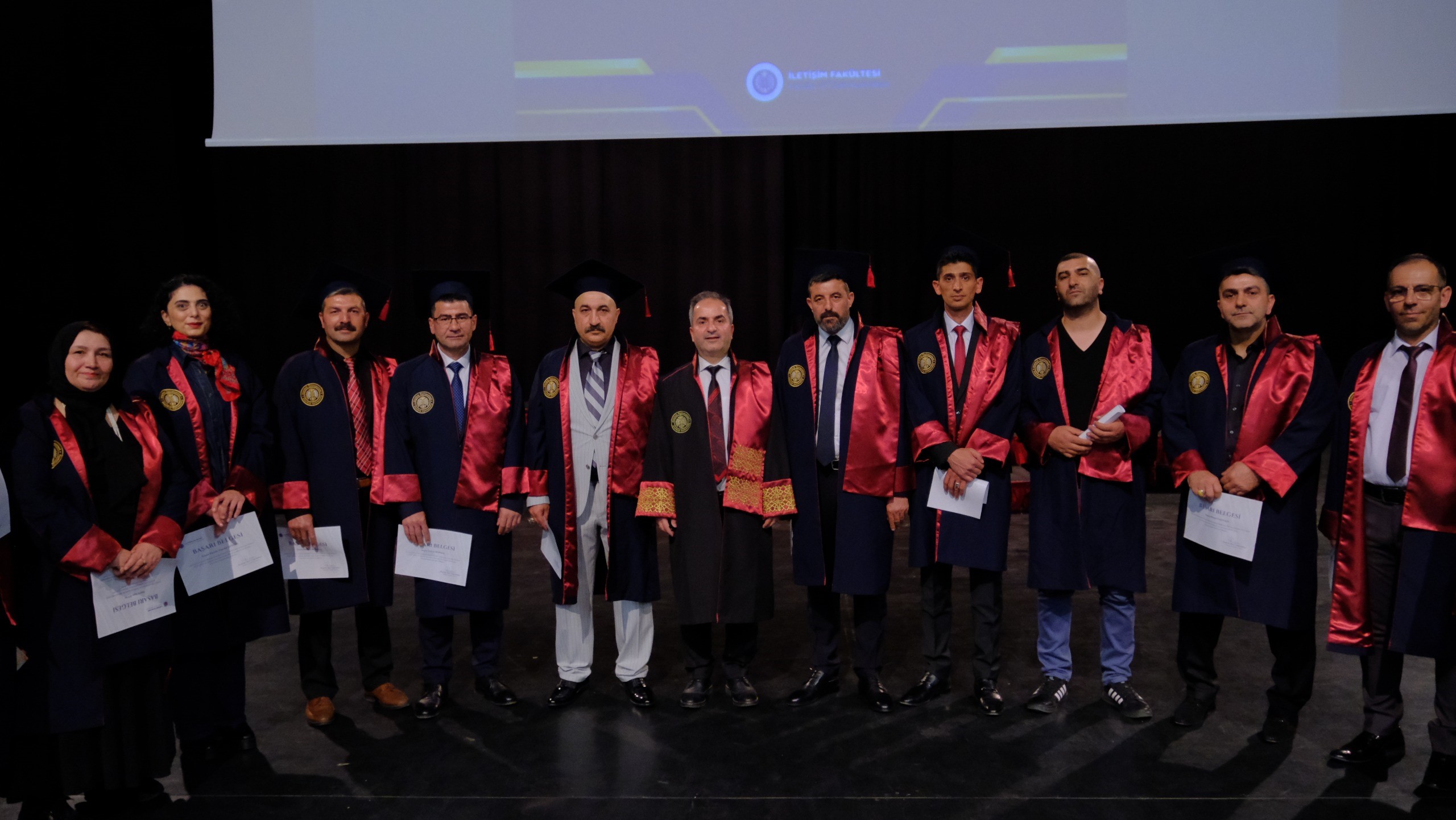 ATATÜRK ÜNİVERSİTESİ İLETİŞİM FAKÜLTESİ’NDE MEZUNİYET COŞKUSU