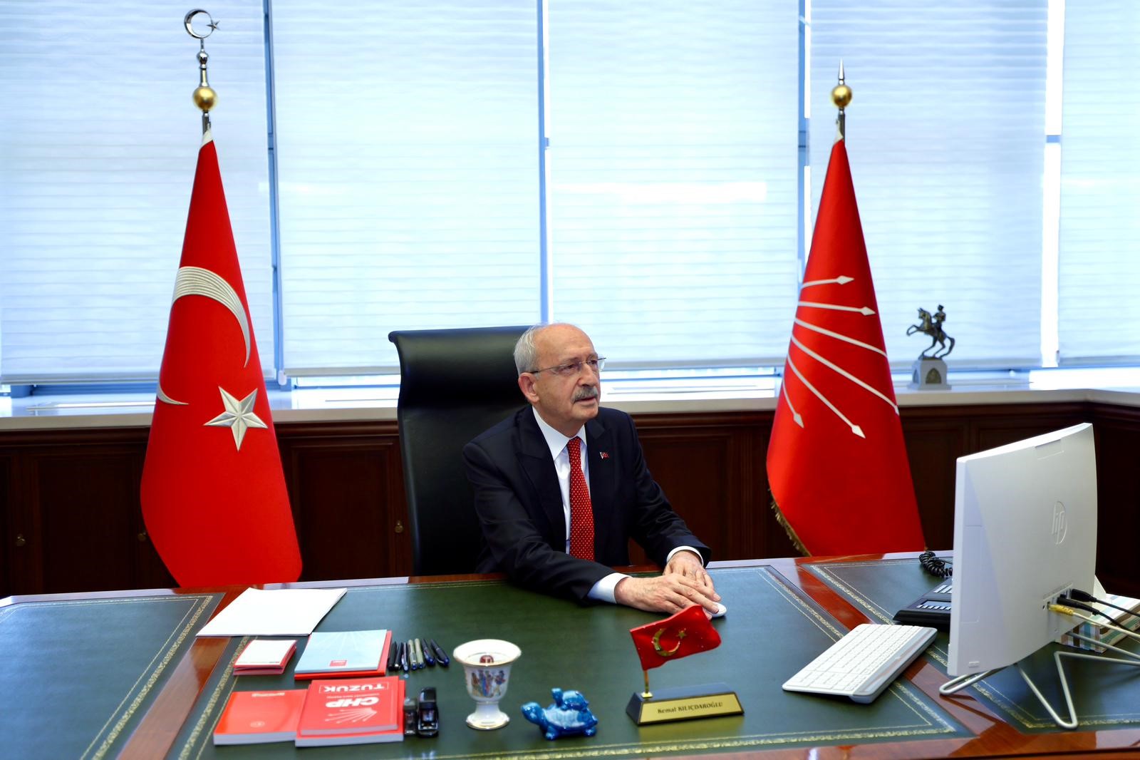 CHP’DE MUTLAK BUTLAN KARARI SONRASI YENİ DÖNEM: KILIÇDAROĞLU GENEL MERKEZDE