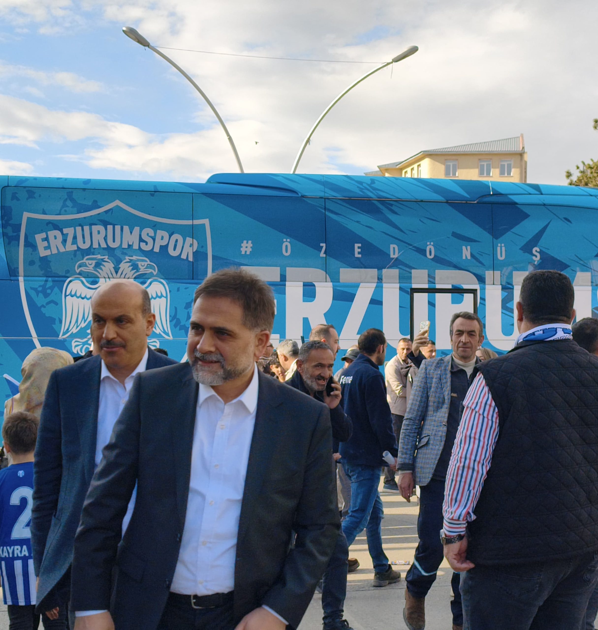 Şehir Yönetiminde Sağlıkçı Dokunuşu: Dr. Mahmut Uçar”