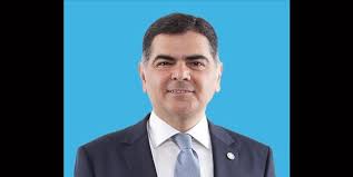 MUHAMMET NACİ CİNİSLİ: İŞ DÜNYASINDAN SİYASETE UZANAN BİR KARİYER