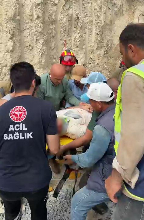 Arnavutköy’de İnşaat Şantiyesinde Kule Vinç Devrildi: 2 İşçi Ağır Yaralı