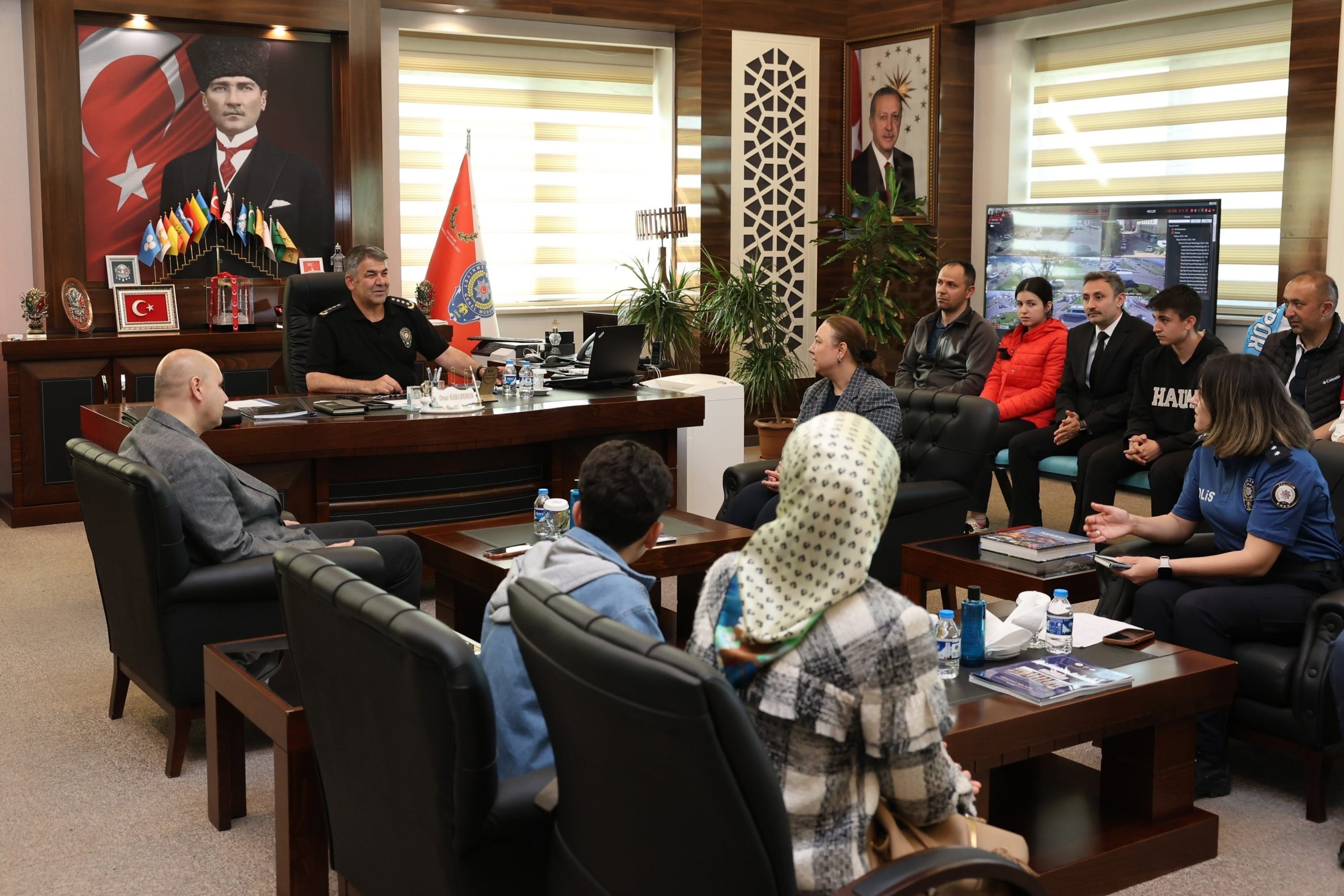 Erzurum Emniyeti’nden Çocuklara Eğitim Desteği