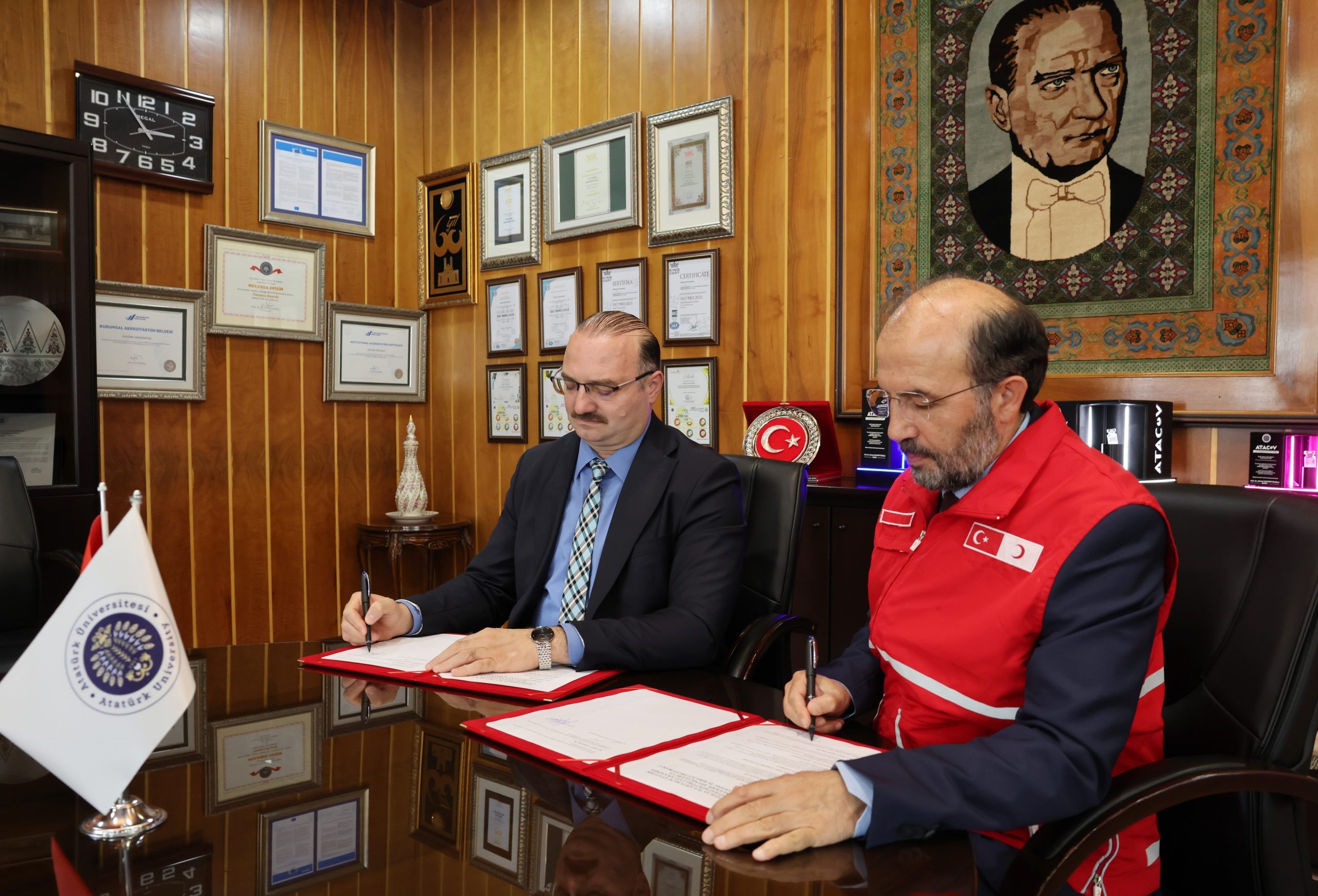 Atatürk Üniversitesi ile Türk Kızılaydan Yemekhanelerde Kaliteyi Artıracak İş Birliği