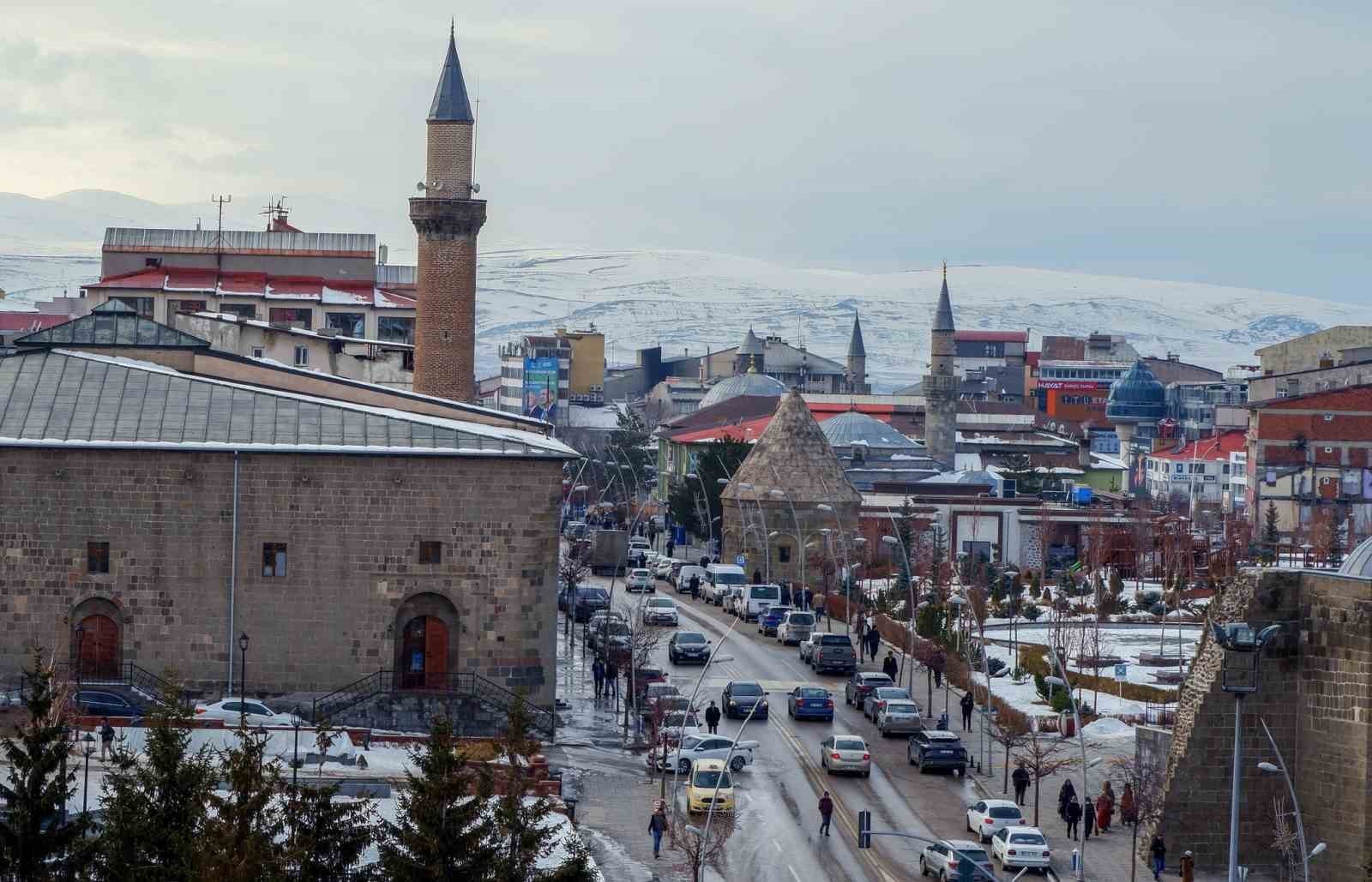 Erzurum’un Sessiz Vedaları Azaldı: Göç Kayıplarında Küçük de Olsa Umut Veren Düşüş”