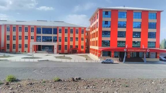 Atatürk Üniversitesi Hukuk Fakültesi, Başarıları ve Akademik İmkânlarıyla Öne Çıkıyor