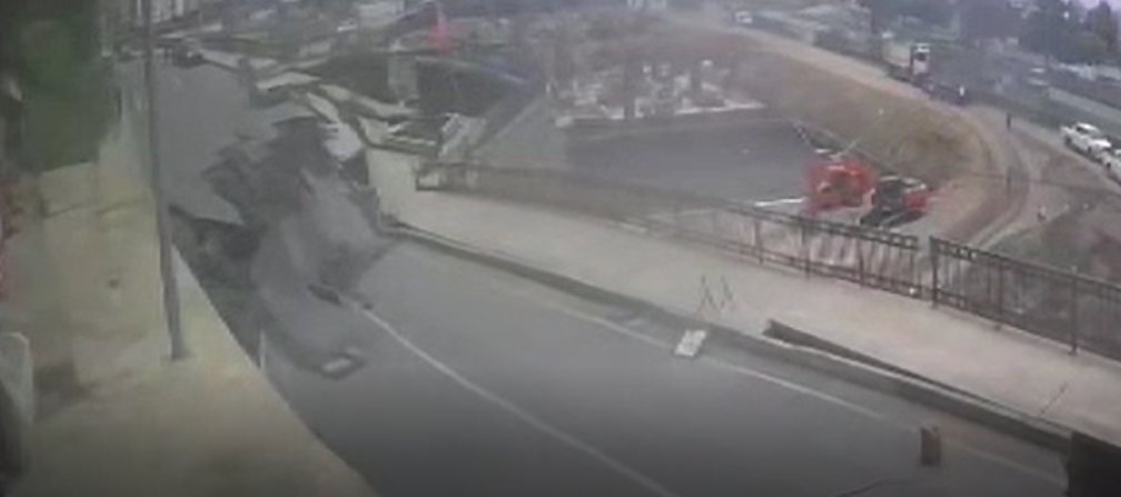 Rize’de Yol Çöktü: 2 Bina Tahliye Edildi