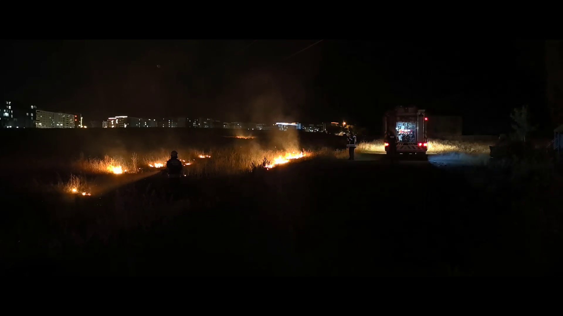 Erzurum’da boş arazide peş peşe yangın: Polis inceleme başlattı