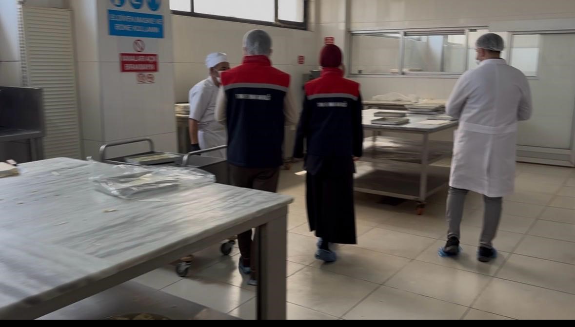 Erzurum’da Gıda Denetimleri Hız Kesmiyor: 120 İşletme Denetlendi